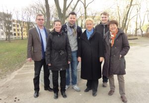 FDP-Bezirksbeirat auf der Rheinau Hans Held, Stadträtin Birgit Sandner-Schmitt, Fraktionschef Volker Beisel, Stadträtin Dr. Birgit Reinemund, Vorsitzender des FDP-Ortsverbands LiANe David Hergesell und Stadträtin Dr. Elke Wormer